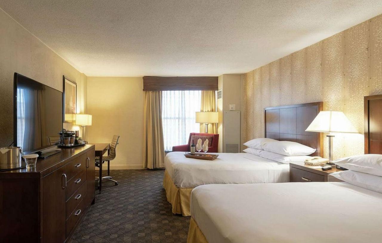 Doubletree By Hilton Norfolk Airport Hotel Exterior foto